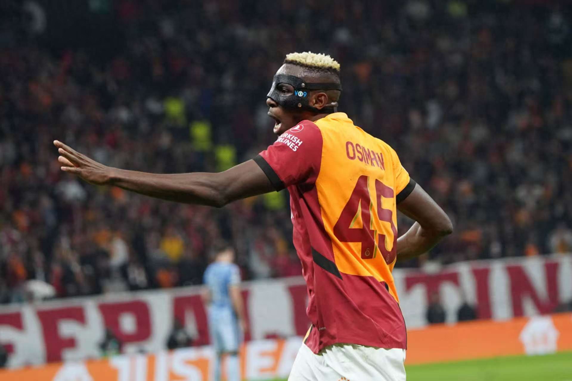 Manchester United restarted negotiations with Osimhen with an annual salary of 12 million euros and a termination fee of 75 million euros
