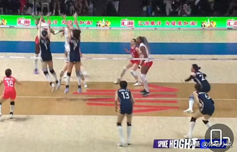 It's live! Chinese women's volleyball team VS French women's volleyball team, the real-time score came: won the first game 25-17