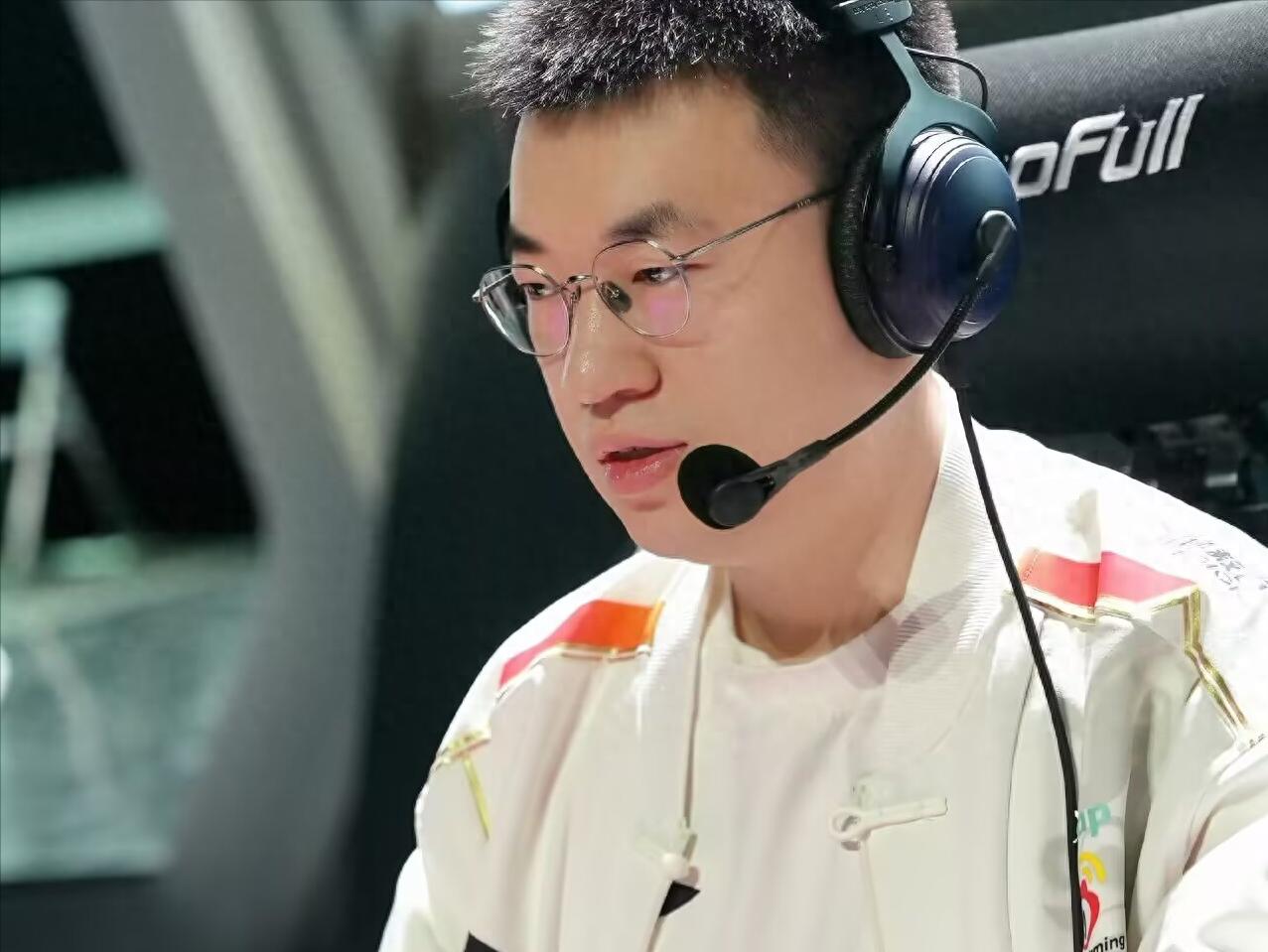 LOL's strongest all-Chinese class was exposed to new black material? The official issued an urgent article to refute the rumors, and the champion mid-laner reviews declined