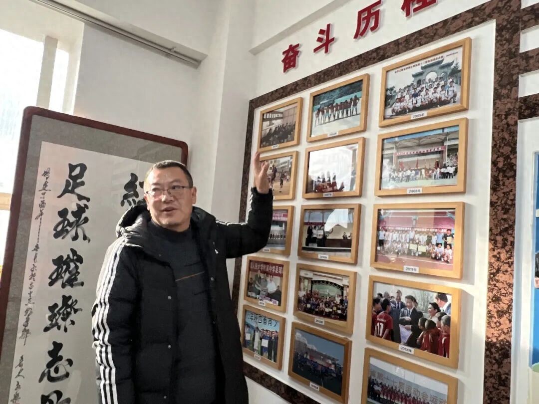 志丹足協主席丁常保，一位執著且擁有雙重人生的偏執者