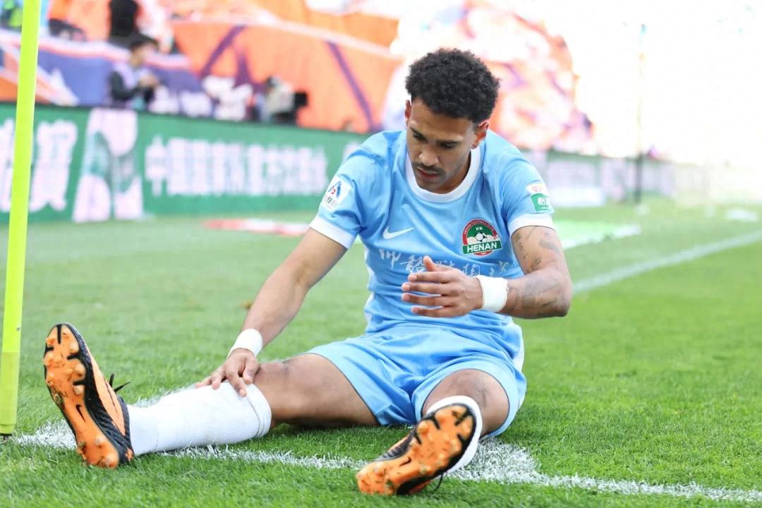 18 shots, 0 goals, loss to Qingdao Hainiu serves as a wake-up call for Henan team