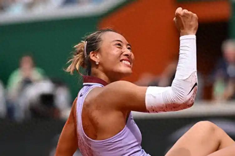 Whether Zheng Qinwen can continue the law that the top seed must win the championship will become the queen's highlight, and the sparring partner will leave Riba to replace him