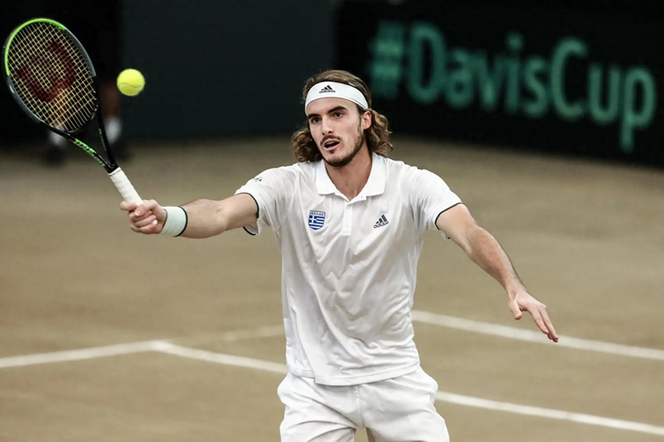 Why must one-handed backhands torment each other! Tsitsipas has suffered five consecutive losses against fellow one-handed backhand players.