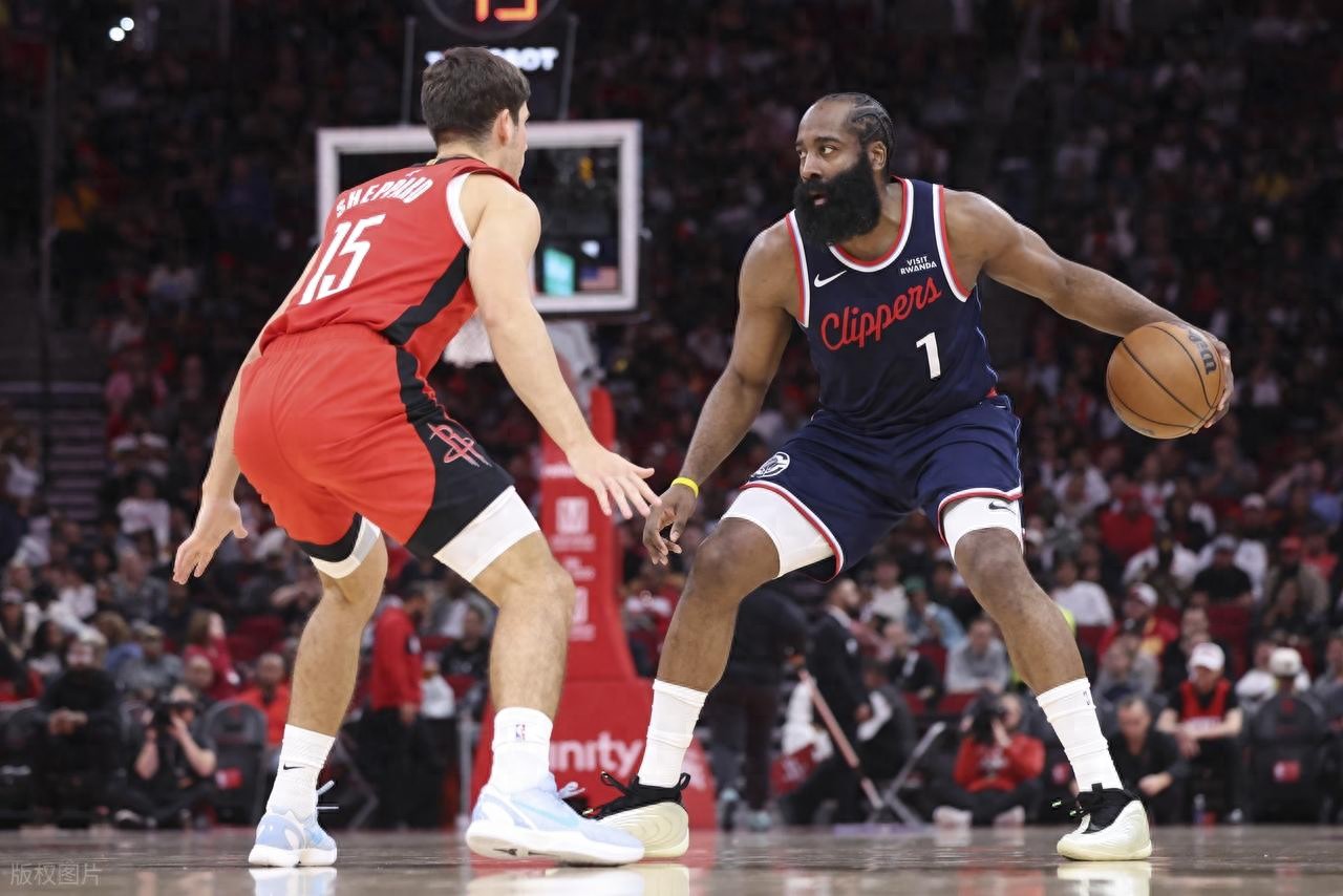 Blossoming all around! Sengun scores 22+15, Amen nearly records a triple-double, Zubac's 33 points go in vain, Rockets with six players in double digits defeat Clippers