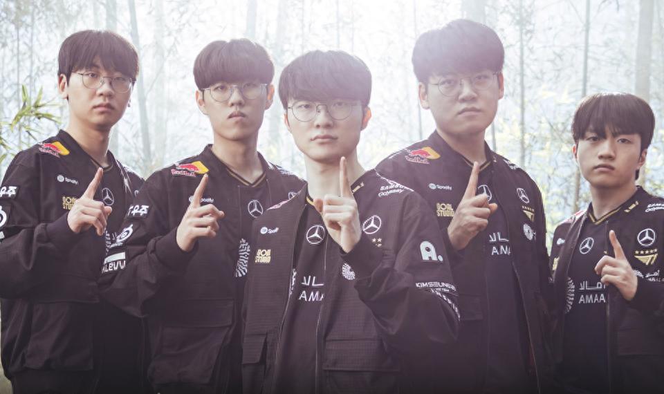 The LOL team global power rankings have been updated: LCK dominates the top four, and TES rises to sixth place!