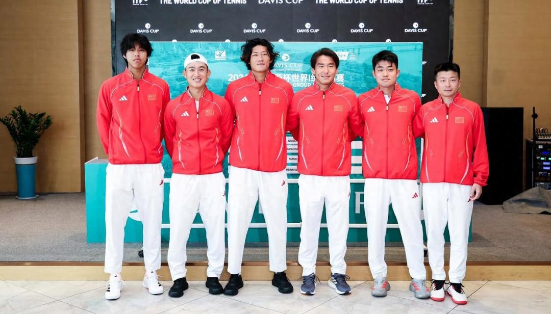 Zhang Zhizhen’s two victories in one day help Chinese tennis make history, netizens say: Davis Cup World Group I, here we come!