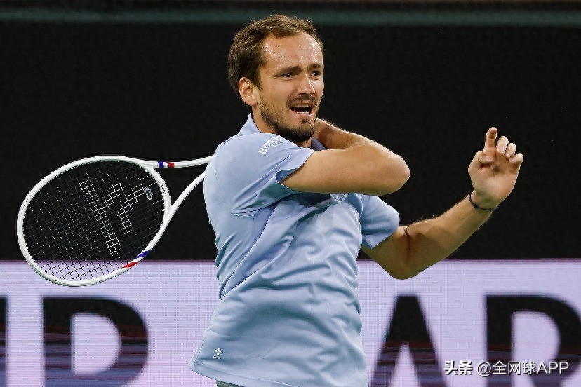 ATP Indian Wells: Medvedev Ends Alcaraz's 16-Win Streak, Sinner Defeats Zverev