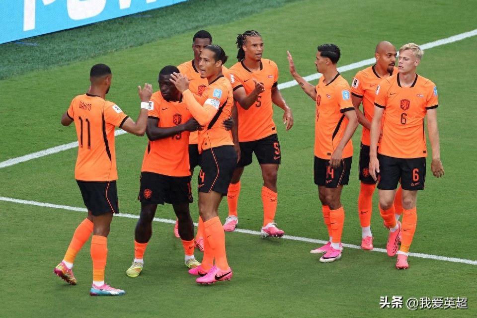 Netherlands 3-1 send Tunisia to 3 consecutive defeats, top group and face Morocco in round of 16, 2 goals within 7 minutes