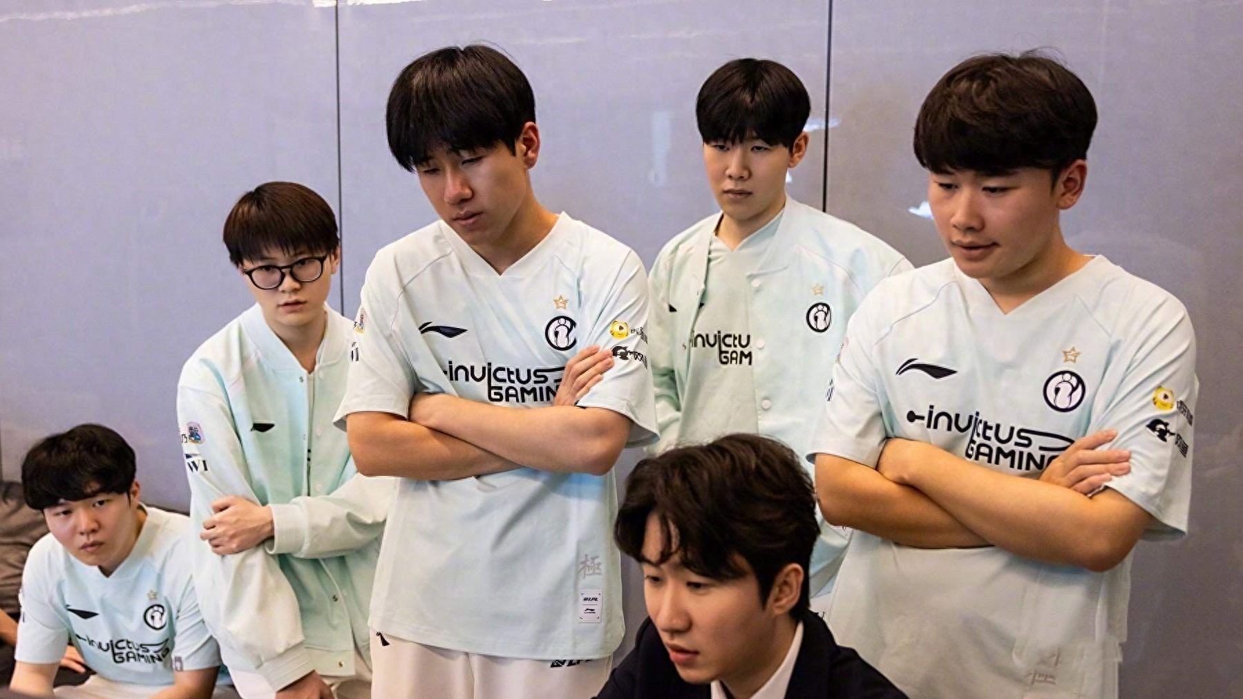 Xiao Lü Bu boldly declares that IG will definitely defeat IG! Faker&#39;s career champion stats: Azir with 183 games and a 70% win rate
