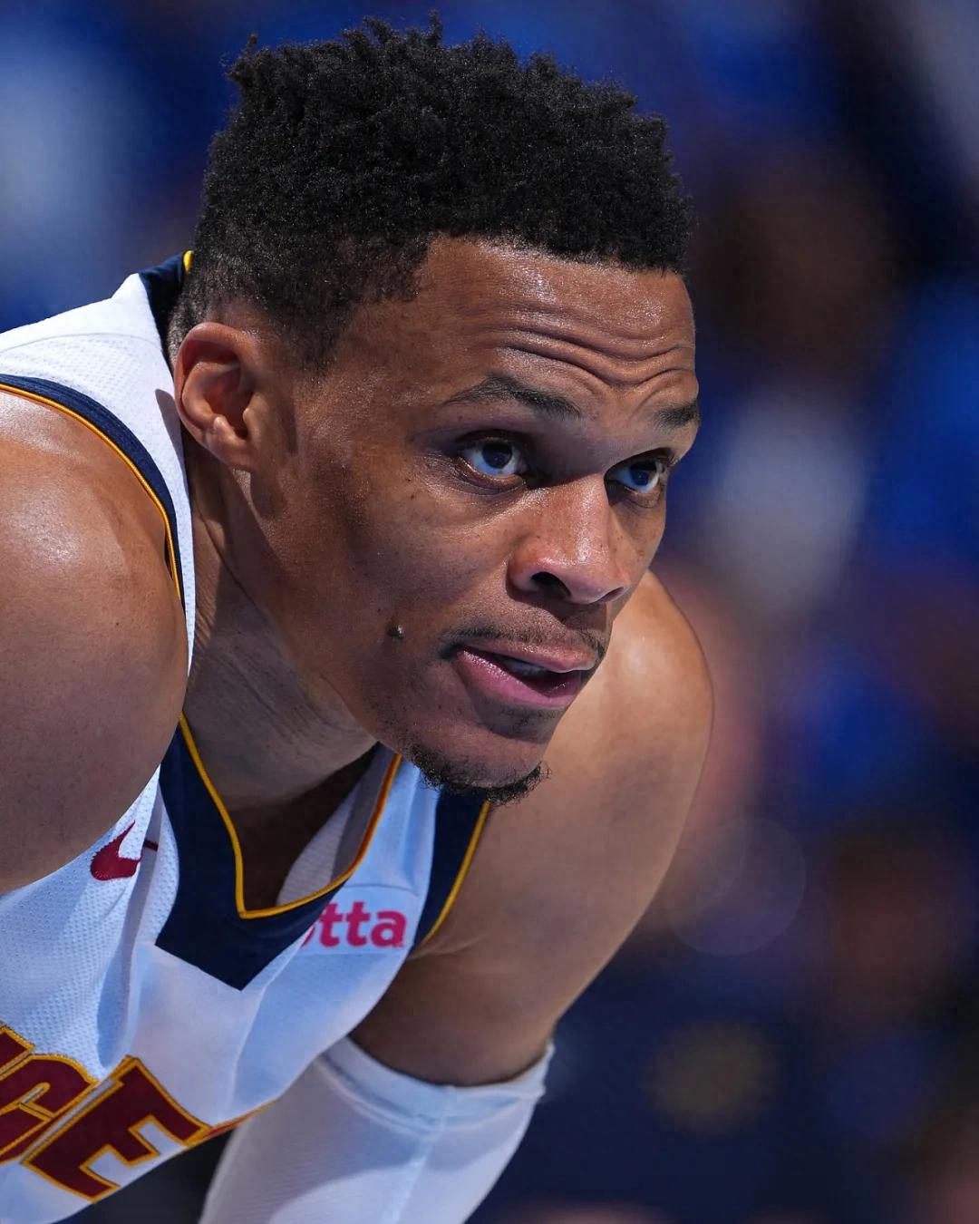 Why is Westbrook, soon to be 37, still unable to find a team?