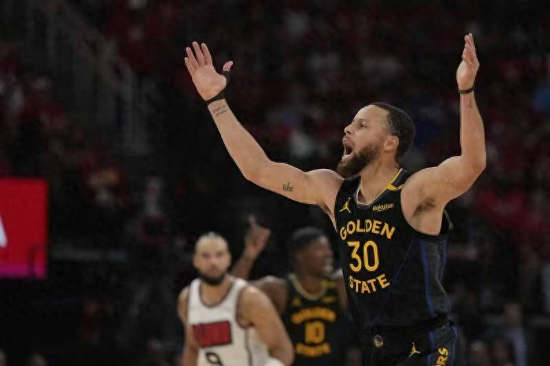 Hield hit 9 three-pointers, Curry was revived in the second half, and the Rockets were "down" by the Warriors