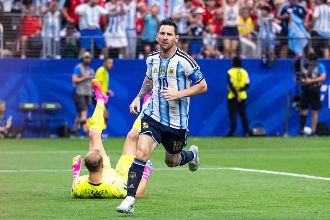 Messi Crowned as the "Undisputed GOAT" of the World Cup: He Doesn't Chase Records, He Creates an Era
