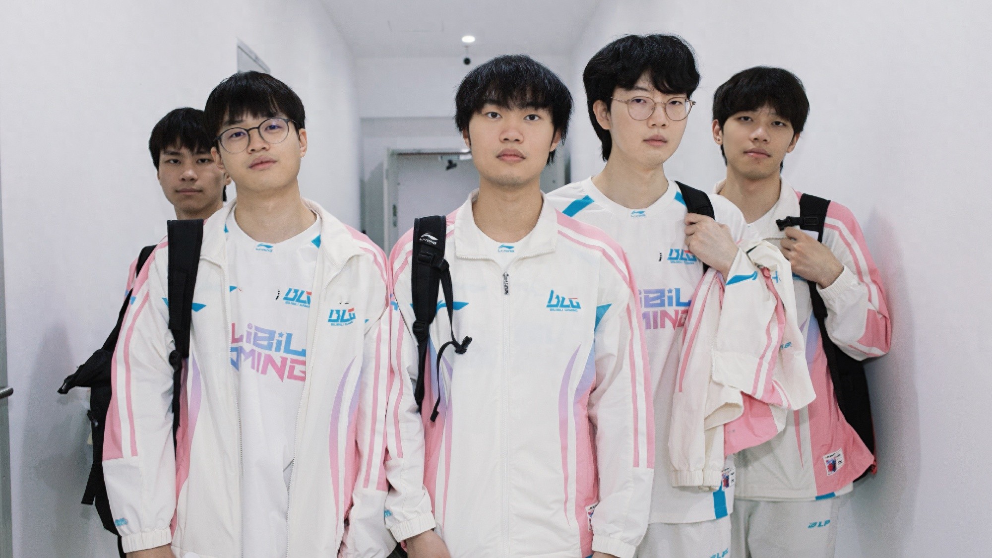 Bin woke up to a world turned upside down! AL officially announced that Flandre has left the team, and OBGG shows he has already joined BLG.