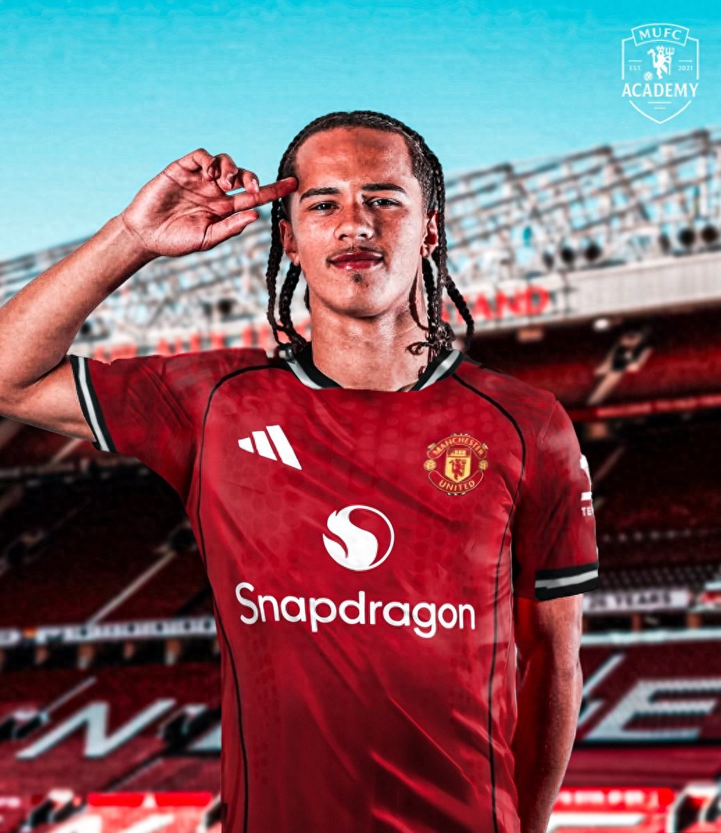 Manchester United signed a central defender demon for 1 million again, and the new sports director handpicked a genius! The new left gate has arrived in Manchester