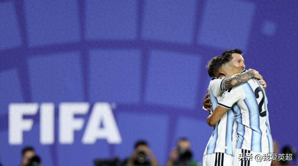 16 goals make him the World Cup top scorer! Messi humbly responds: It's just a statistic; Ronaldo's greatness remains even without being first.