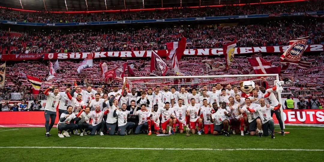 Bayern's Quadruple Achievement (2/4), Kompany: The Celebration Ceremony Can Wait