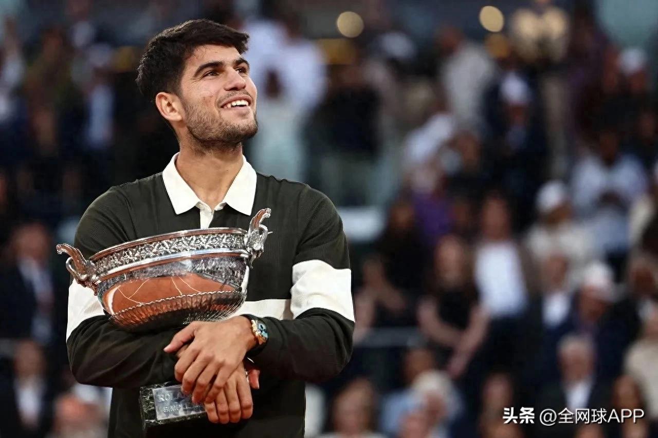 Rolex testimonee Alcaraz reversed Sinner 3-2 to defend the French Open title!