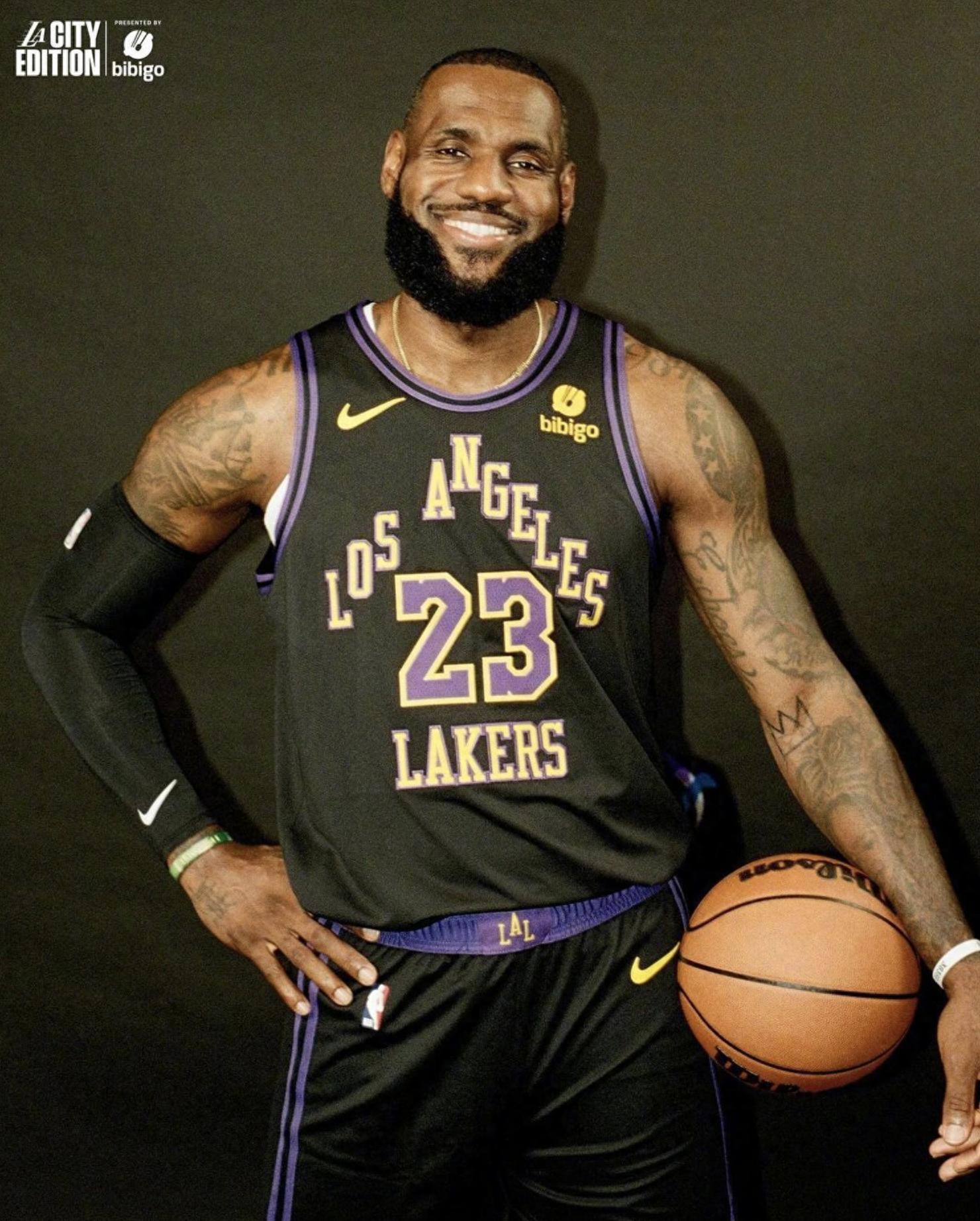 3 for 1! The Lakers' new center is basically locked in him! The Lakers have announced the reboot of their 2023 jerseys