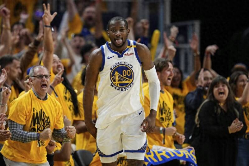 After Curry fell, Kuminga stepped up and set a new NBA career playoff high, and the coach said after the game