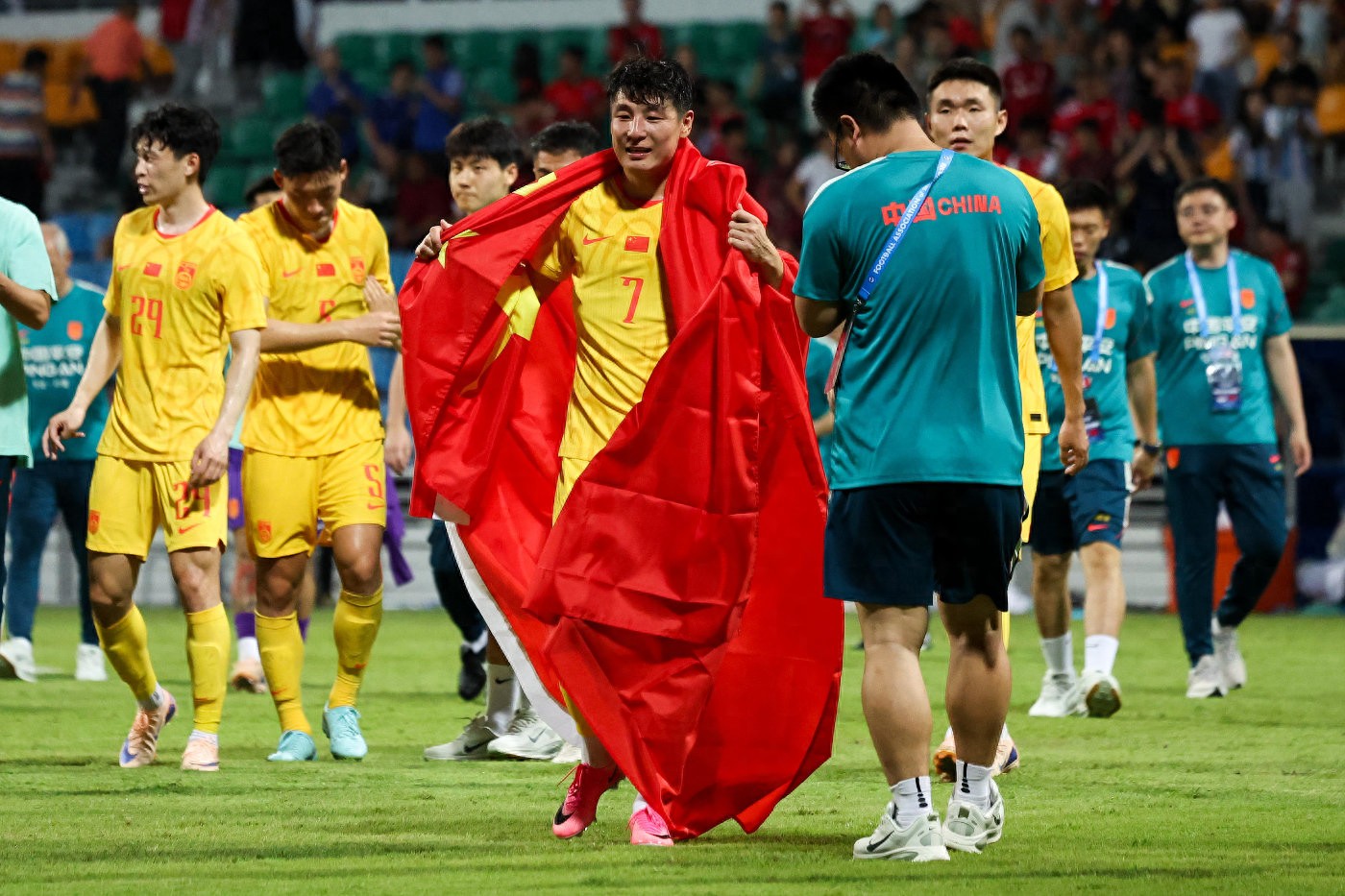Wu Lei becomes the eighth player to reach the milestone of 100 international "A" matches!
