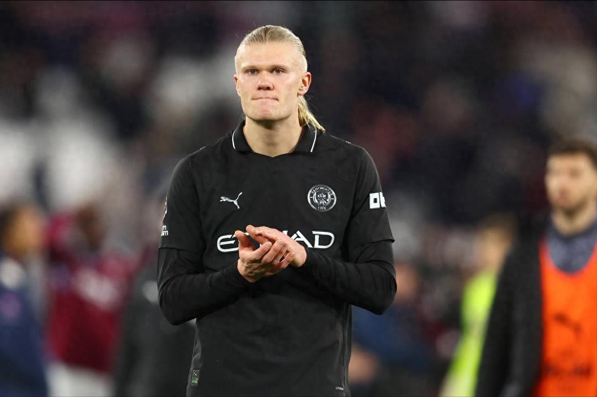 Haaland's four shots were ineffective, West Ham United had one shot and scored one goal, drawing 1-1 with Manchester City. Guardiola faces a serious bottleneck and should resign.