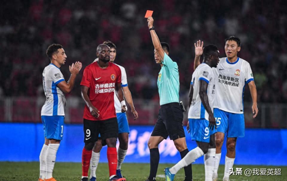 Heavy Penalty in Chinese Super League! 26-Year-Old Iron Man Foreign Player Retaliates by Pushing Opponent, Receives 4-Match Suspension and 40,000 Yuan Fine