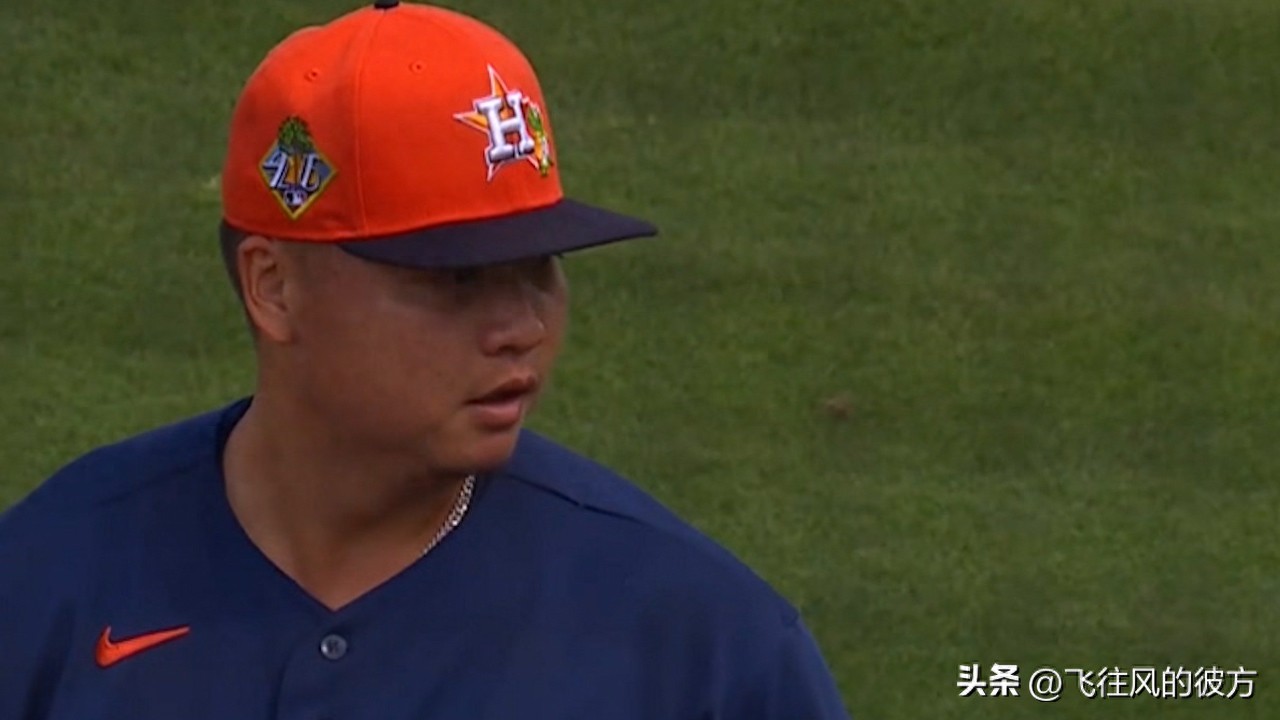 Deng Kaiwei faces the New York Mets again, pitches 1.2 innings in relief and allows 1 run.
