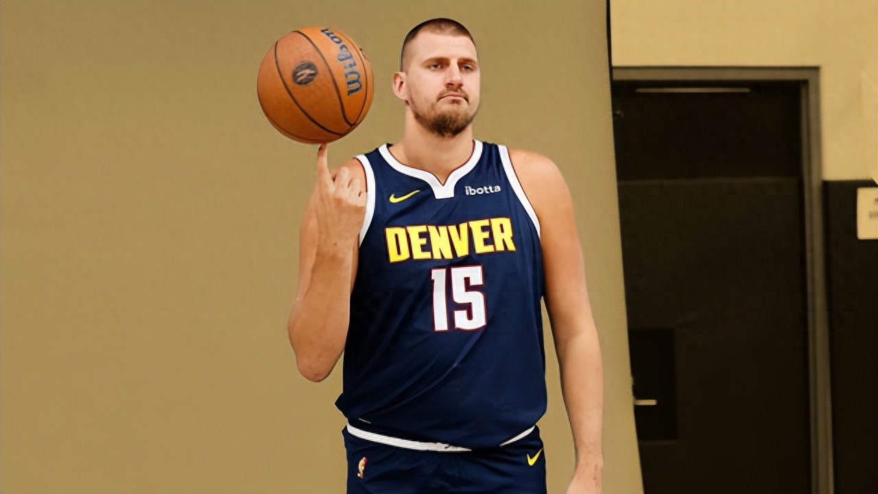 So calm and composed! One of Jokic’s greatest gifts is his steadiness: every NBA game feels like street basketball to him.