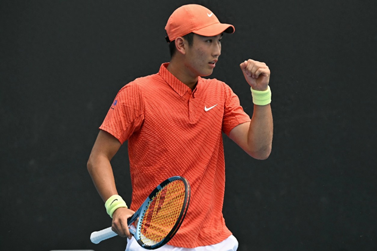 Latest Australian Open update: Shang Juncheng defeats Agut 3-1 to reach the round of 64.