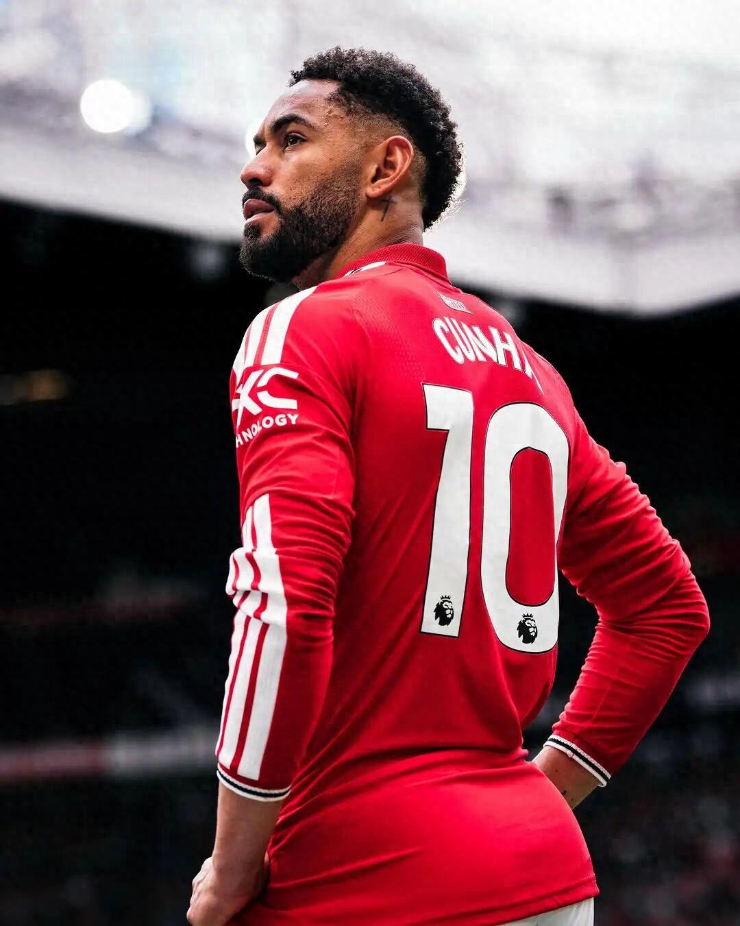 Manchester United's World Cup star! Cunha wears Brazil's number 9 shirt, with Ronaldo's approval, and Carrick may learn from Ancelotti's tactics.