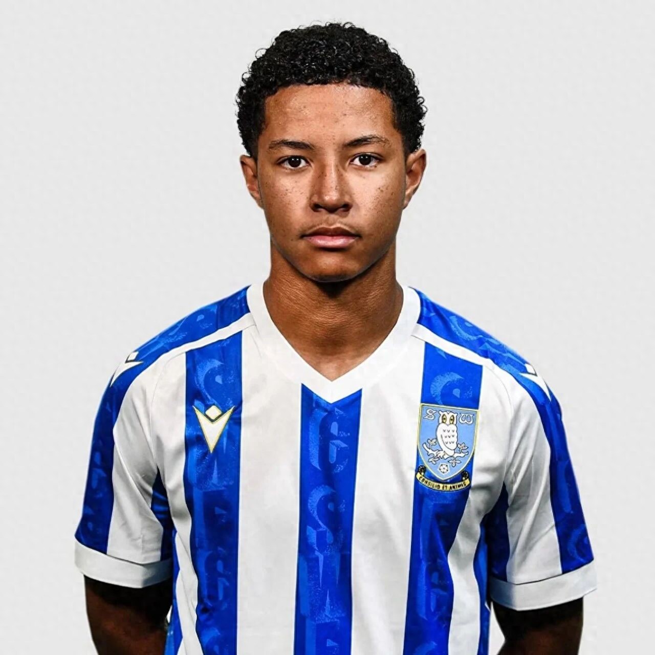 Manchester United has made a seven-figure bid for a young left-back, aiming to outbid Chelsea! Another academy prospect has confirmed his next club.