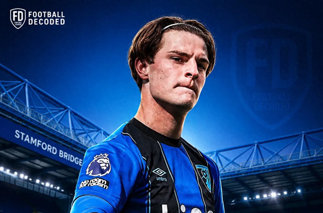 Scott is out! Reports indicate that his first choice is Chelsea rather than Manchester United, and even his step-sister cannot persuade him to favor the Red Devils.