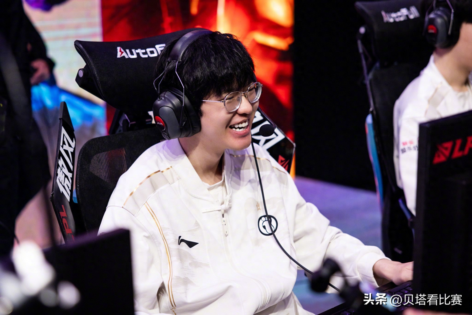 Congratulations IG! Advance to the top 4! 3-1 overturned and eliminated WBG, jiejie grabbed the dragon to reverse the situation