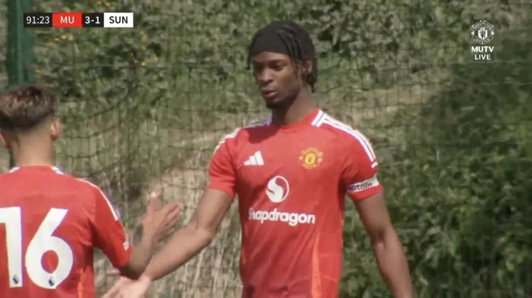 Bilbao wants to poach Manchester United's 6-goal demon in a single game! The Red Devils Bukayo Saka has signed a professional contract and is expected to make his debut