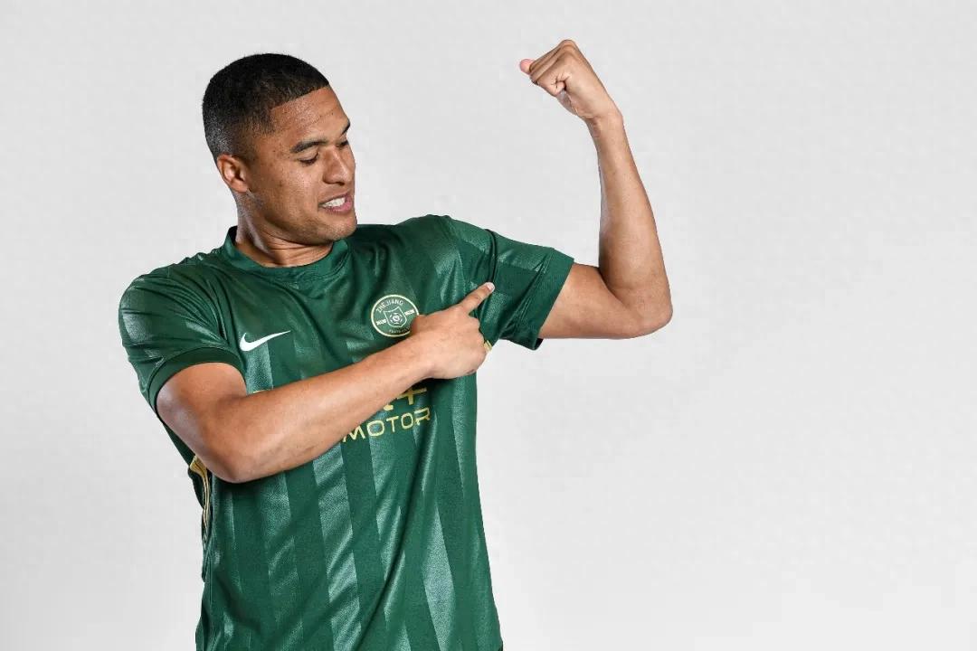 “First Year in the Chinese Super League, Score 20 Goals”—Zhejiang’s New Signing Guarirapa’s Small Target!