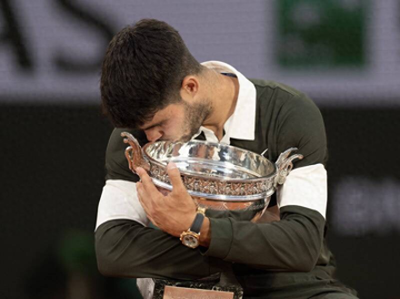 Alcaraz successfully won the 2025 French Open: When I feel bad, I think about Nadal