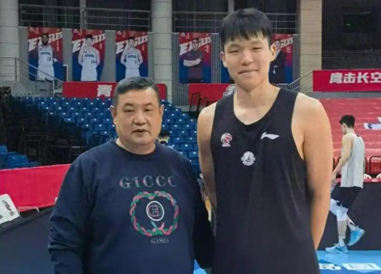 Yang Hansen responds to the passing of his mentor Xu Changsuo: Sadness mixed with memories floods my heart, I remember all your words.