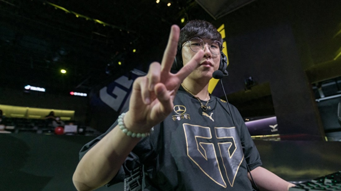 Ruler excluded from Nagoya Asian Games! Korean netizens reveal tax evasion details: transferring assets to pay his father.