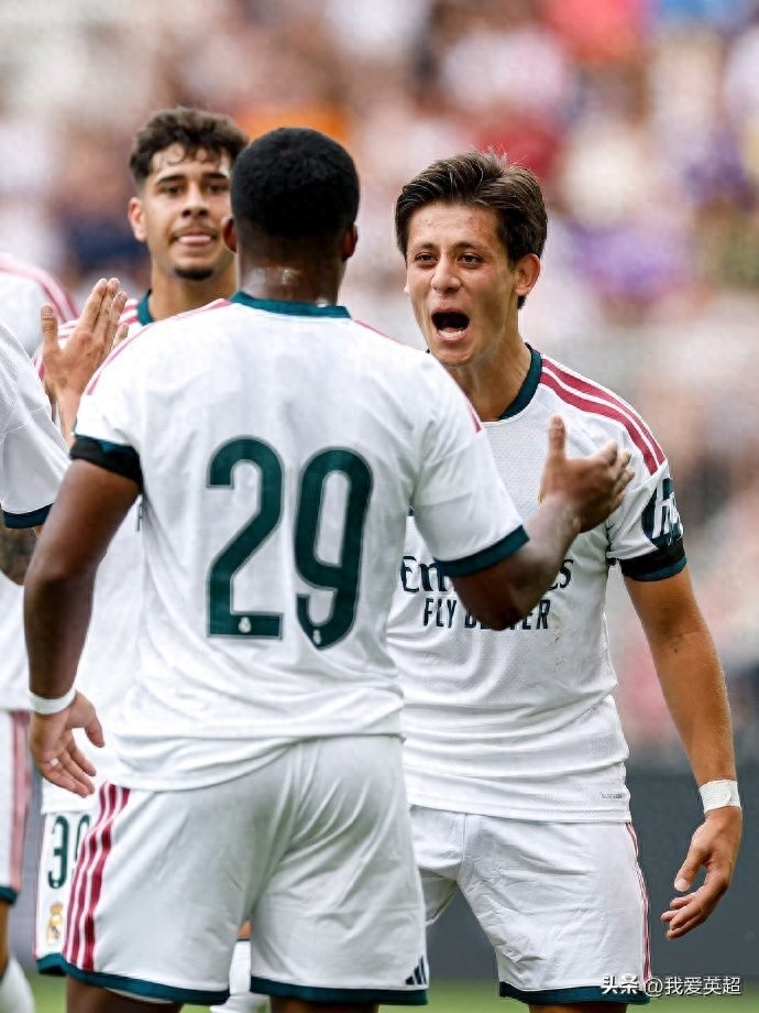 2-2! Real Madrid concedes two goals and is held to a draw by a Serie A relegation-threatened team; an 18-year-old star scores, and a €25 million new signing makes his debut.