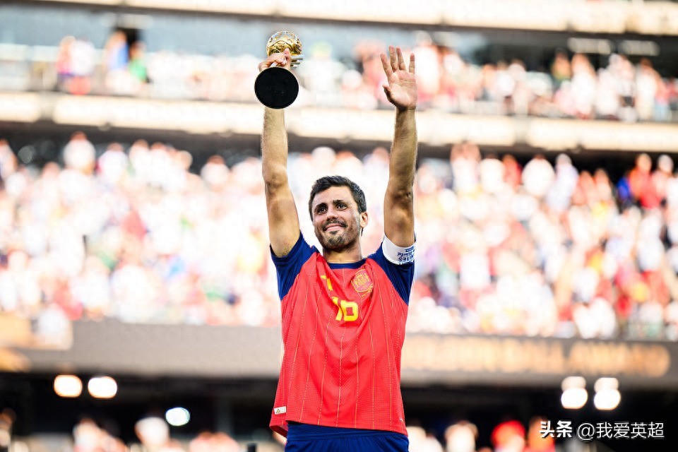 Rodri's Golden Ball award sparks controversy: Argentine media call it a disgrace and a robbery - 8 goals and 4 assists lose to 0 goals and 0 assists