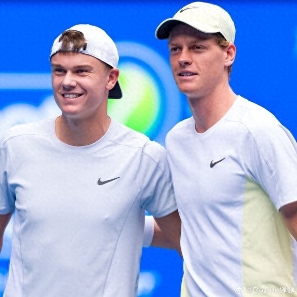 The two post-00s represent the giants! Rune called Djokovic friendly and Sinaquanadar warm-hearted