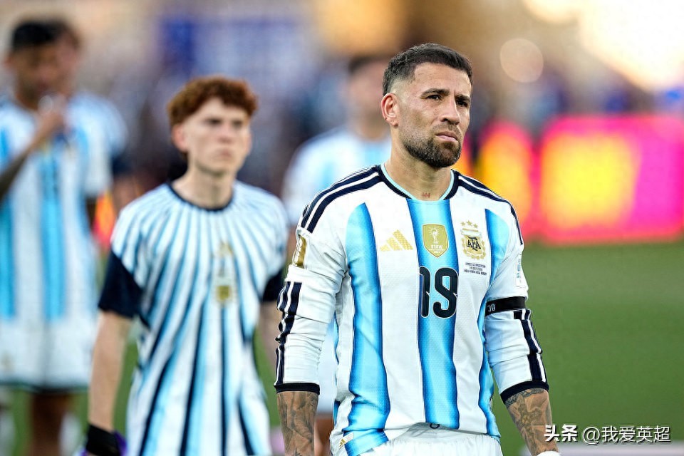 Lacking class? 38-year-old Argentine veteran snubs Rodri's greeting, yelling face-to-face: "You've been crying to the referee for a week"