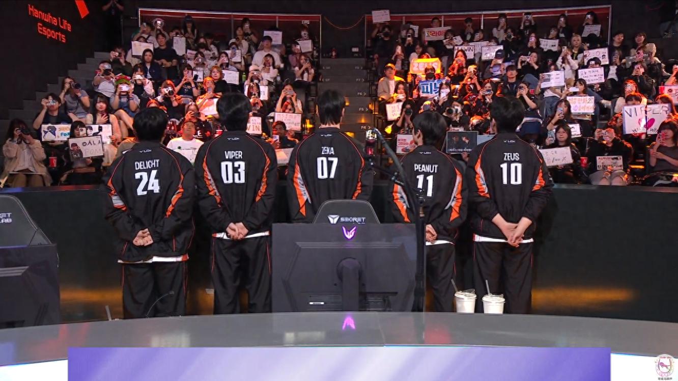 HLE Turnaround T1! Zeka's teamfight show is a unique hero, Zeus, who beats his former teammates