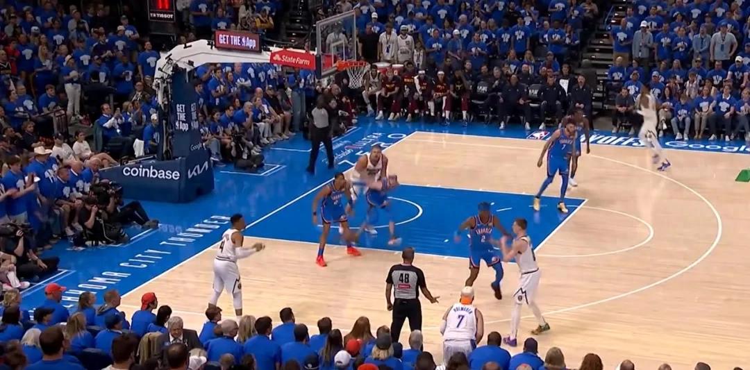 Caruso carried Jokic behind his back and led the Thunder to the Western Conference finals