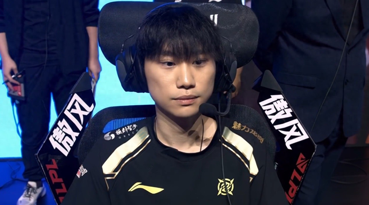 Doinb overcomes his mental barrier, Jiejie is swiftly eliminated, LPL witnesses a historic moment, and NIP advances to the quarterfinals.