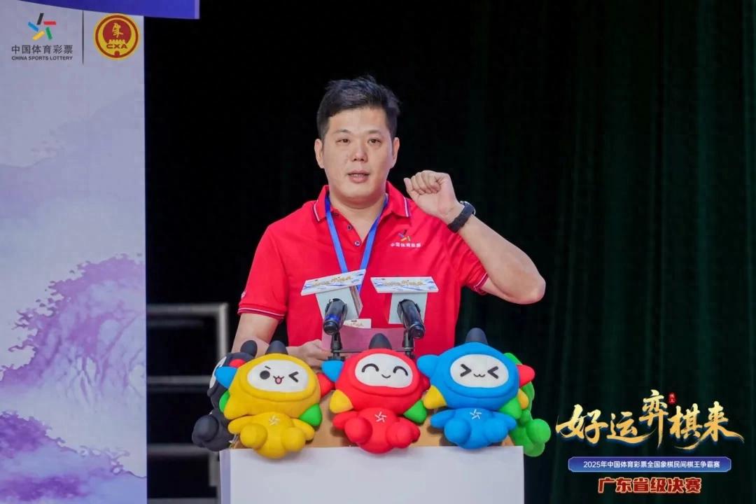 At the crossroads of horse and chariot battles, the Lingnan chess tradition thrives: The breakthrough journey of Guangzhou Chess King Li Duo’s “chess life.”