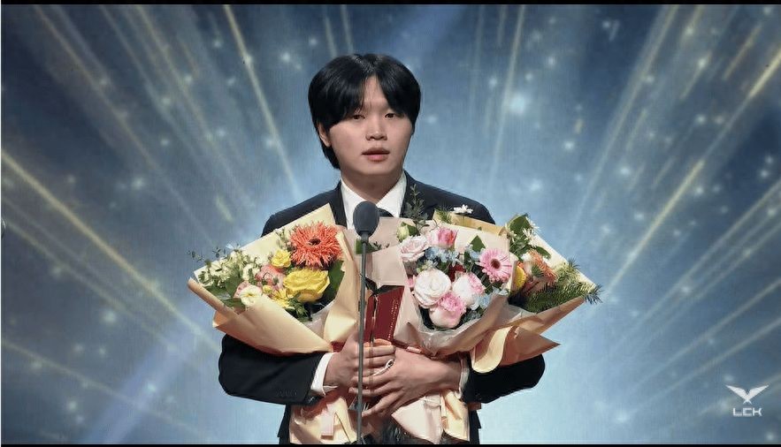 Faker has been unfairly targeted by the official authorities! He ended the year’s awards empty-handed, while the entire GEN team made the first all-star lineup.