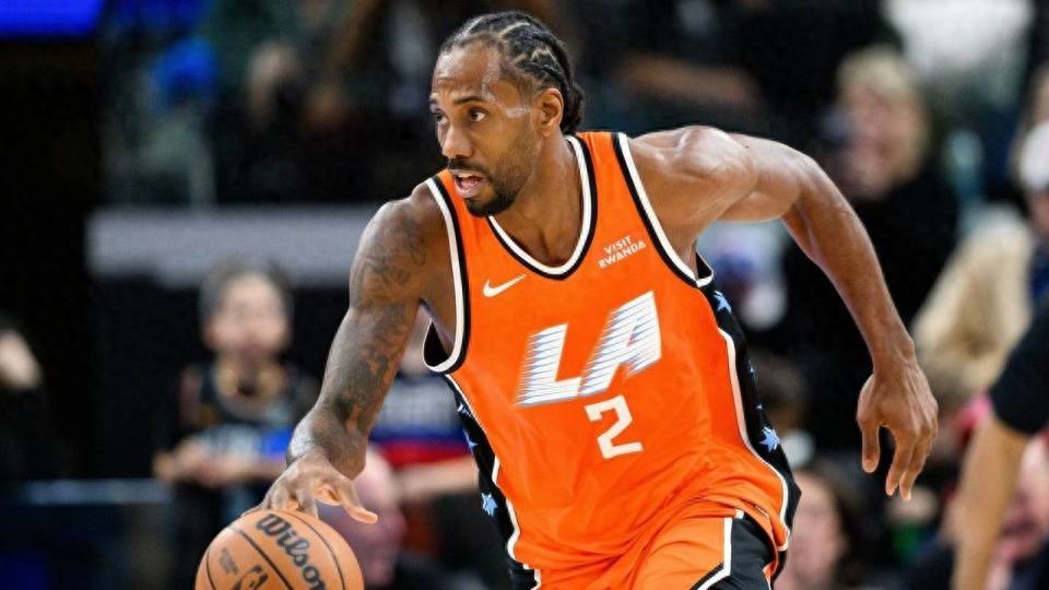 Kawhi Leonard trade talks update: The Clippers have rejected all offers so far, and only two scenarios would lead to his departure.