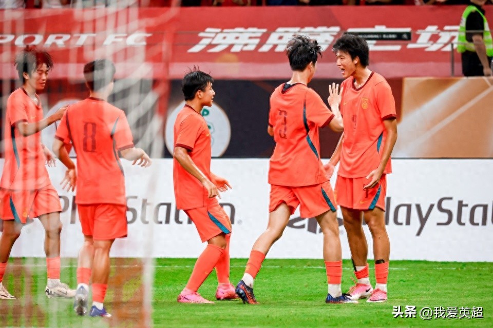 U17 National Team 3-2 Arsenal: Wins on a last-gasp goal after conceding two, Zhao Songyuan scores twice, substitute Cheng Shenghan nets the winner