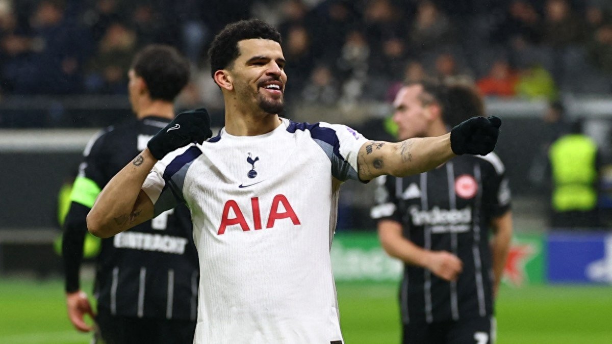 The Champions League feast and Premier League celebration: economic foundations determine competitiveness on the pitch